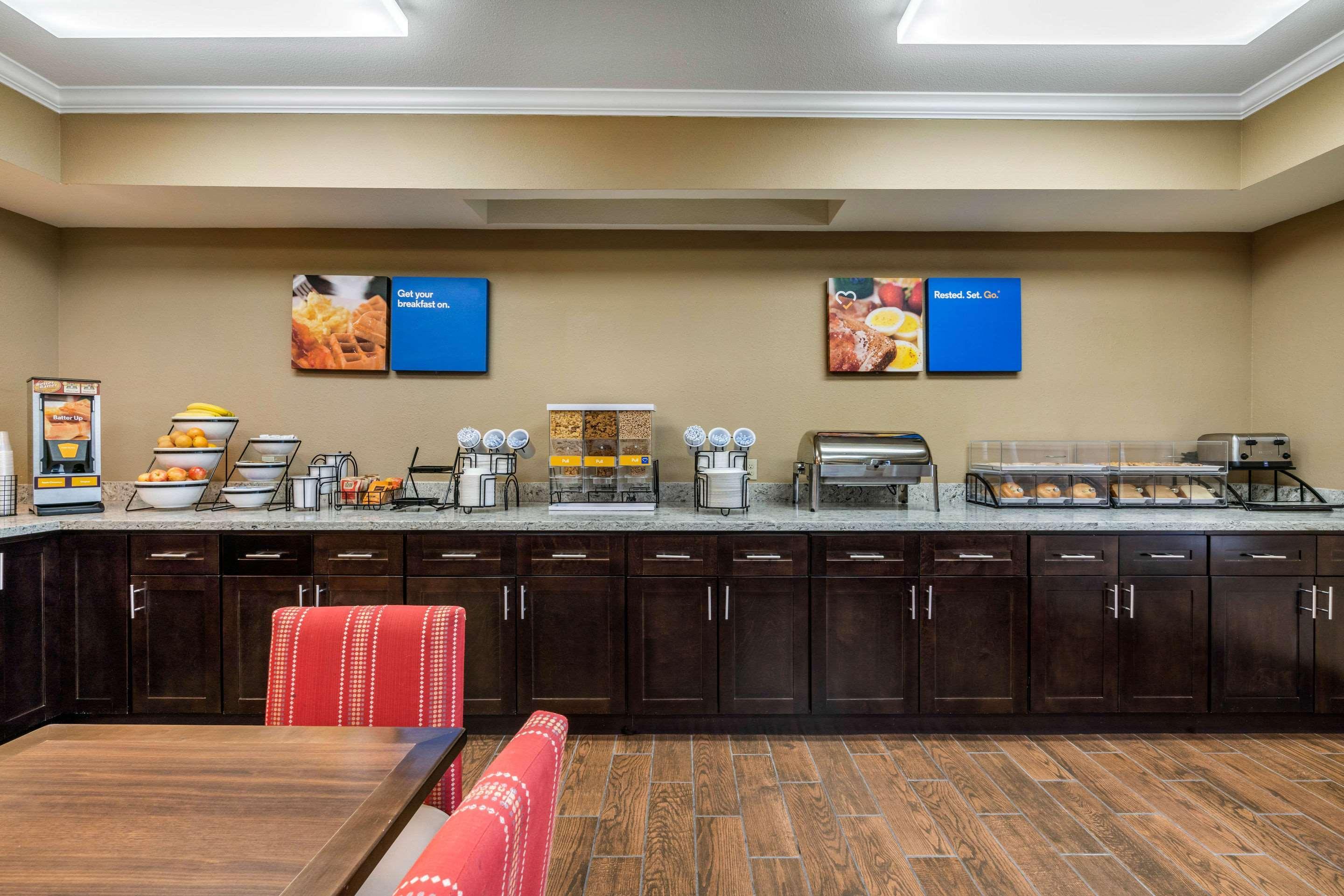 Comfort Inn & Suites Sacramento - University Area المظهر الخارجي الصورة