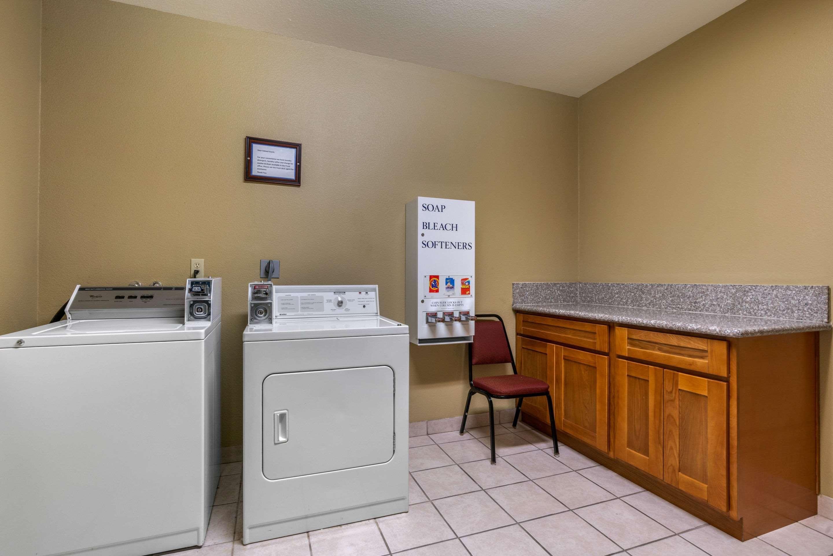 Comfort Inn & Suites Sacramento - University Area المظهر الخارجي الصورة