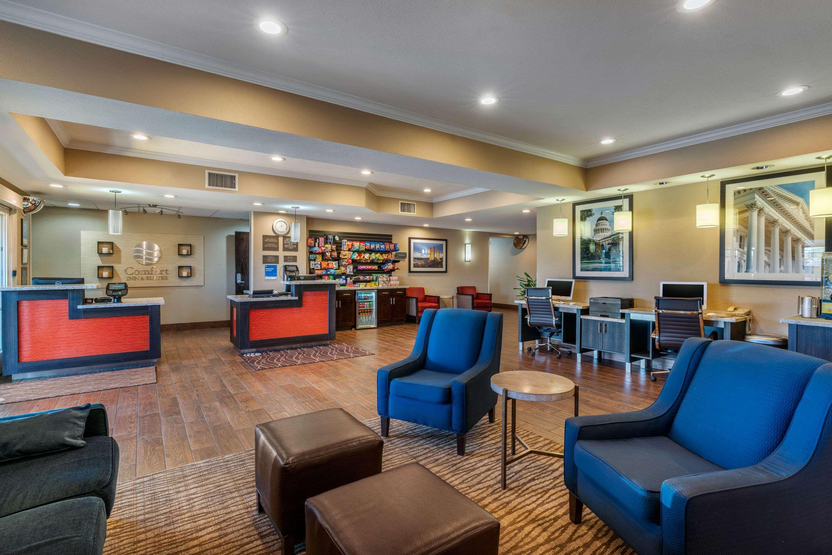 Comfort Inn & Suites Sacramento - University Area المظهر الخارجي الصورة