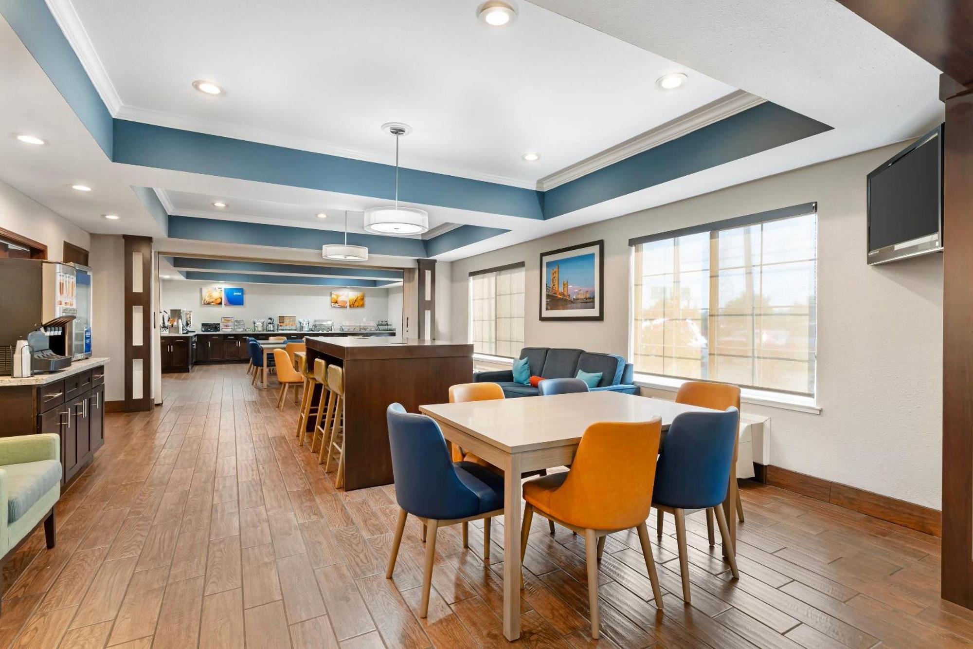 Comfort Inn & Suites Sacramento - University Area المظهر الخارجي الصورة
