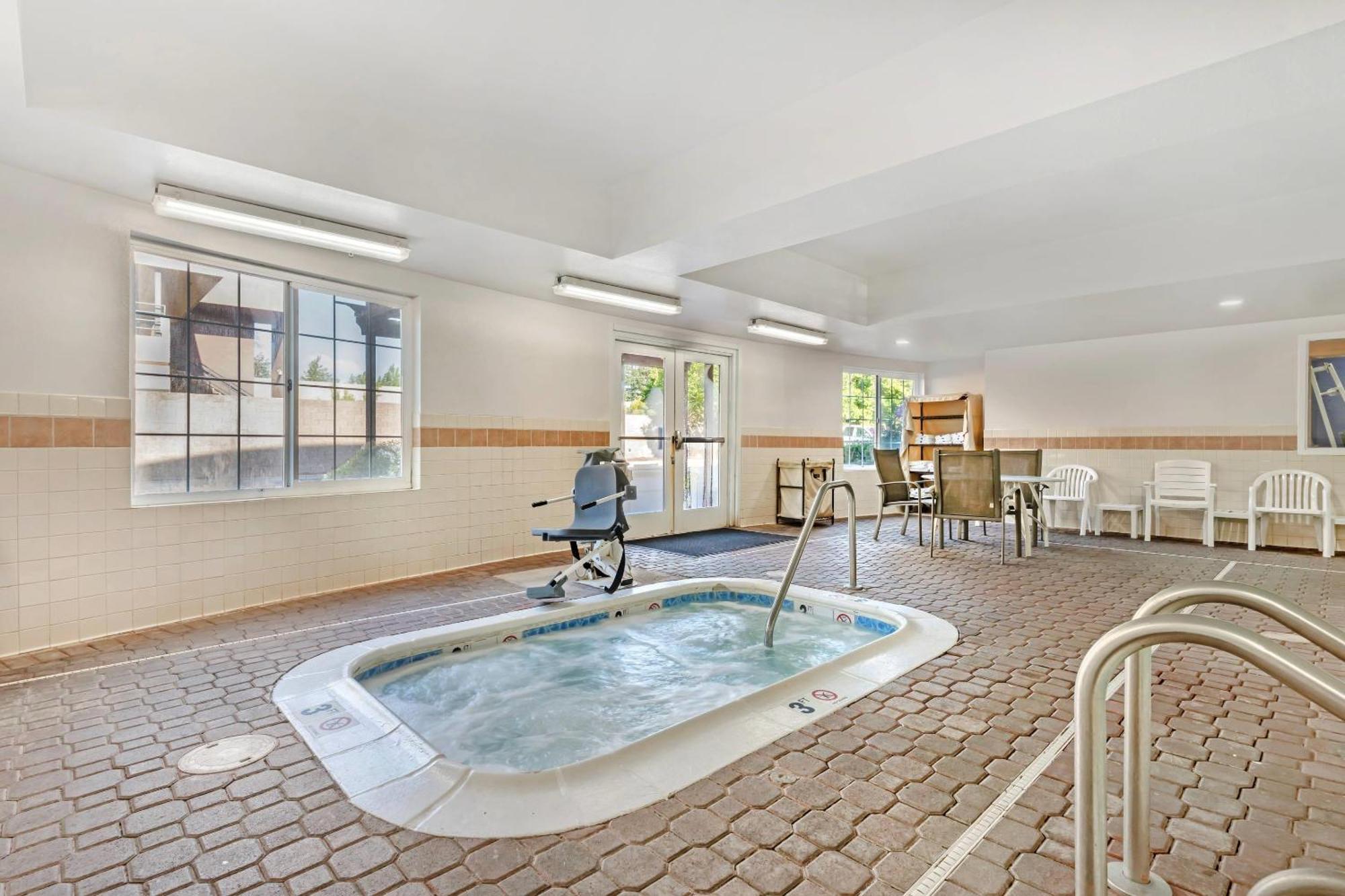 Comfort Inn & Suites Sacramento - University Area المظهر الخارجي الصورة