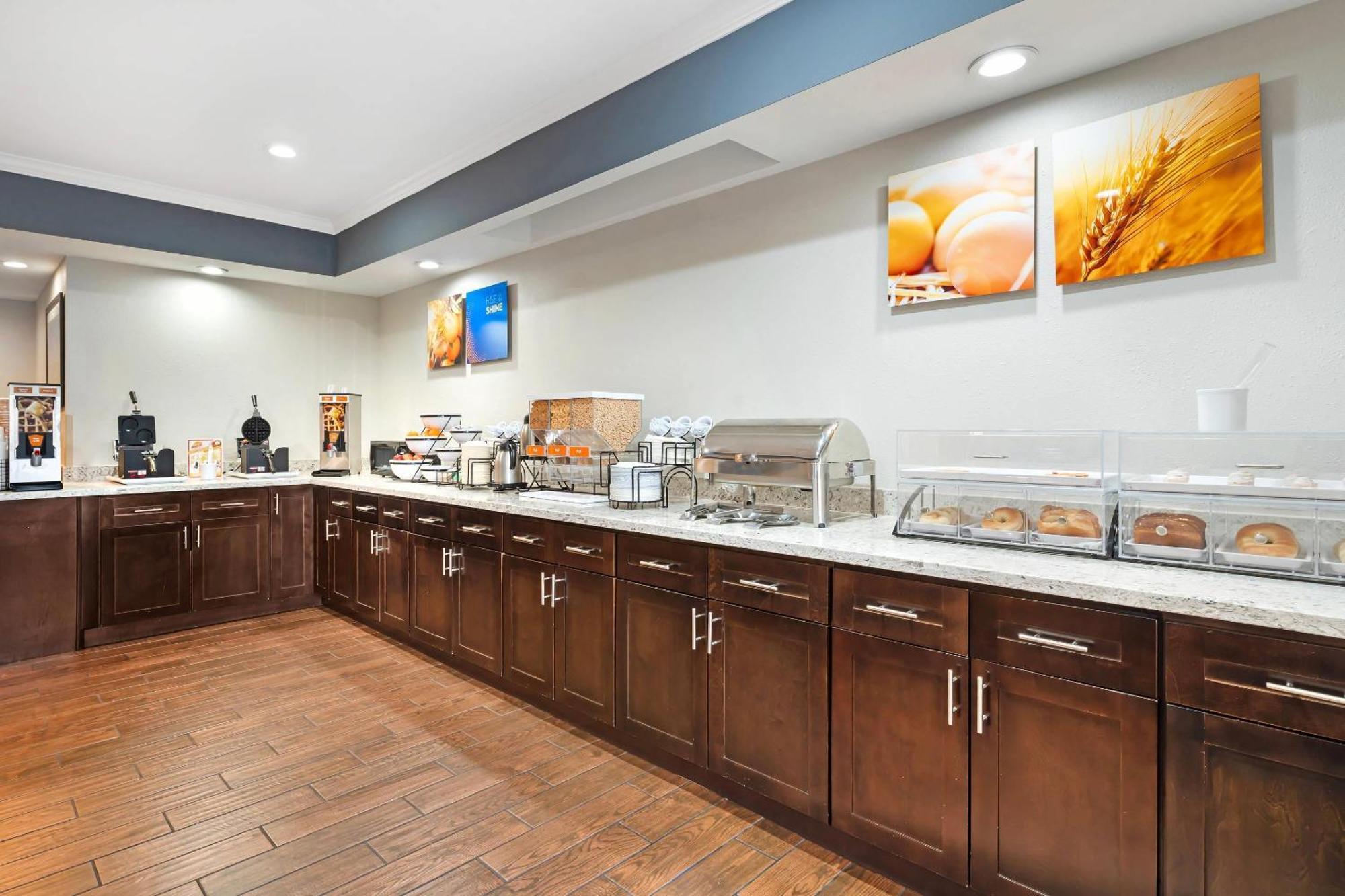Comfort Inn & Suites Sacramento - University Area المظهر الخارجي الصورة