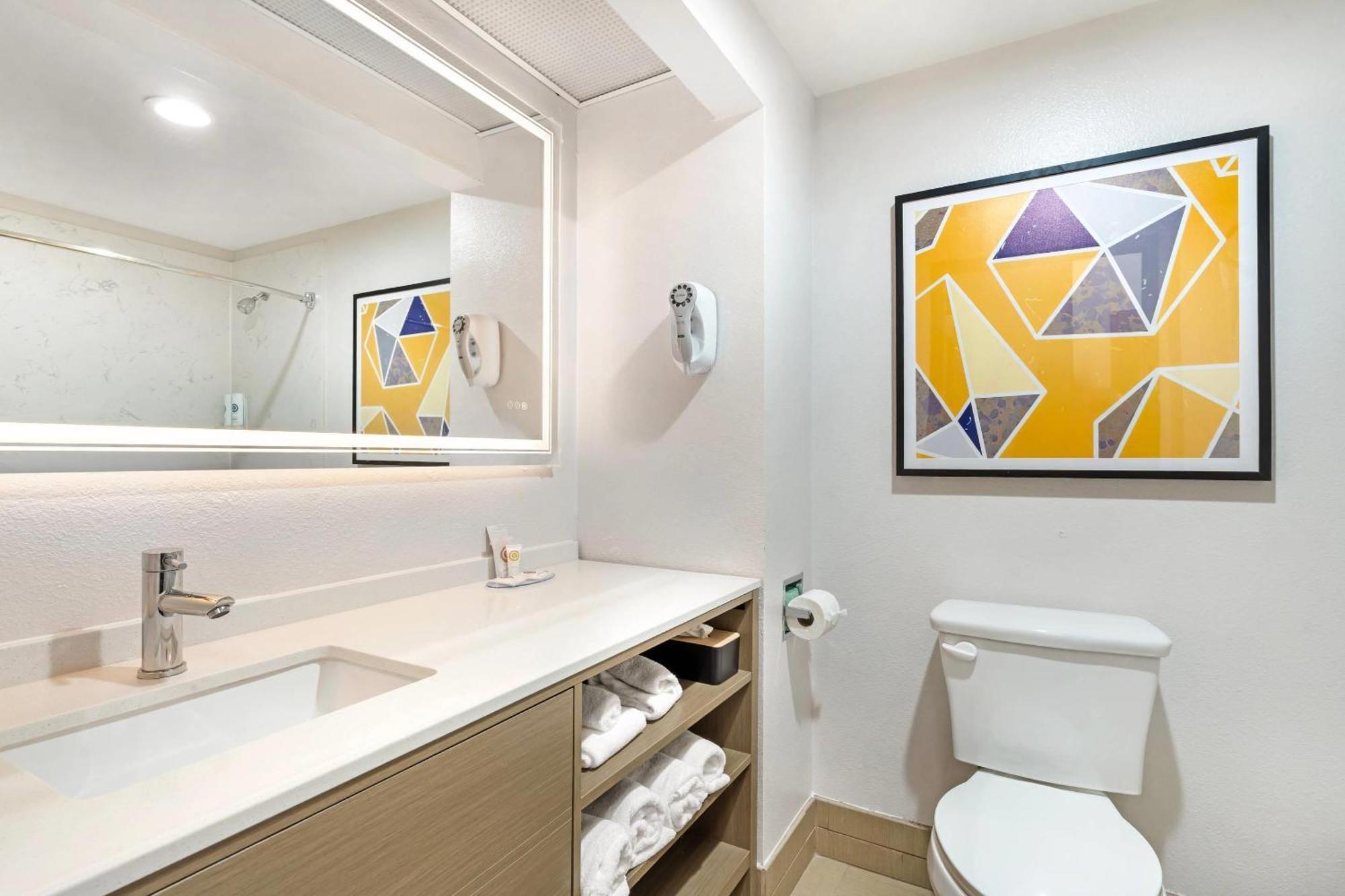 Comfort Inn & Suites Sacramento - University Area المظهر الخارجي الصورة
