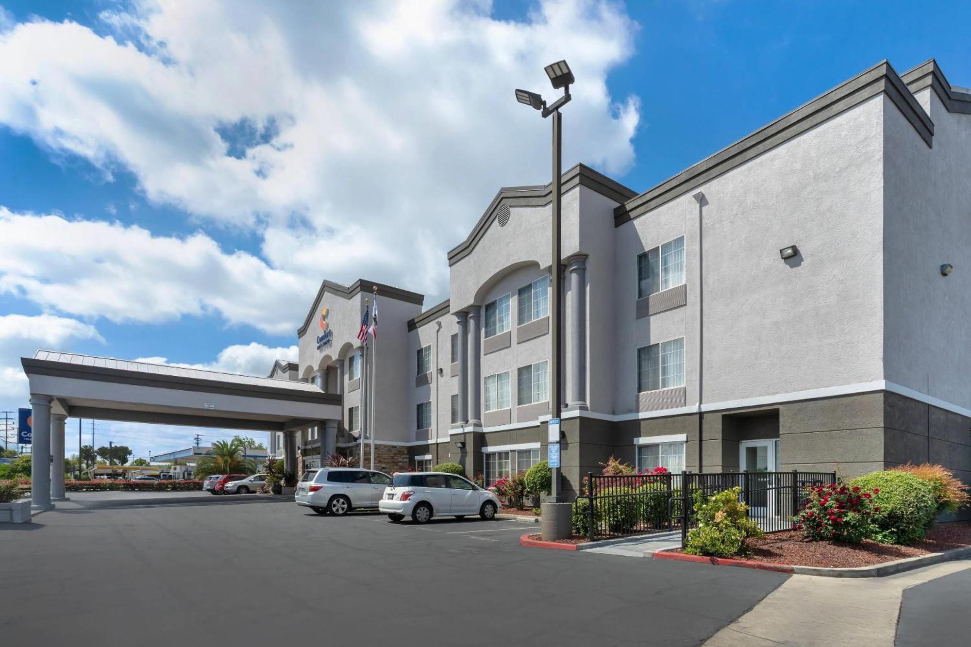 Comfort Inn & Suites Sacramento - University Area المظهر الخارجي الصورة